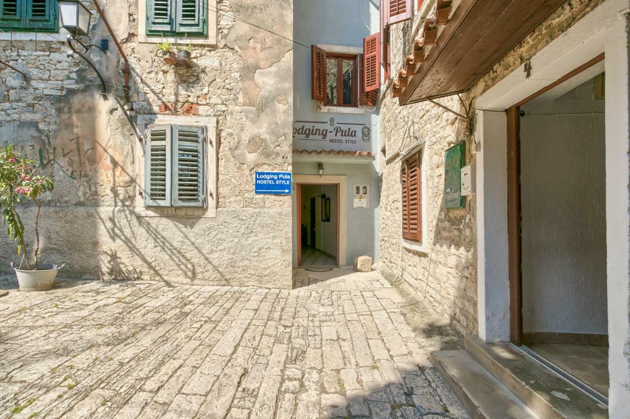 Old Town Apartments In City Center Pula Zewnętrze zdjęcie